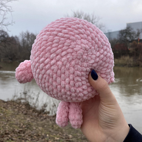 Růžová háčkovaná velryba — foto 3