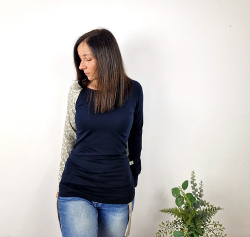Černé s barevným rukávem...XL — foto 2