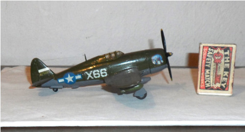 LETADLO, plastikový model — foto 2