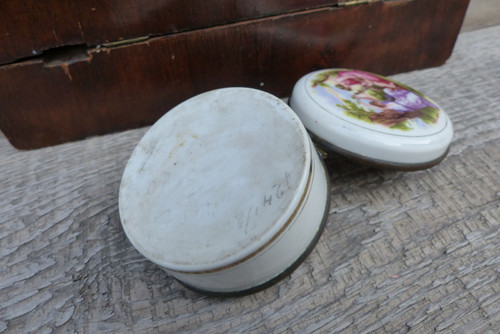 V aleji...porcelánová dóza, šperkovnice — foto 5
