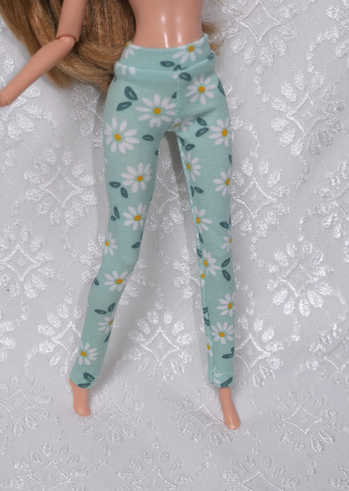 Legíny pro Barbie — foto 2