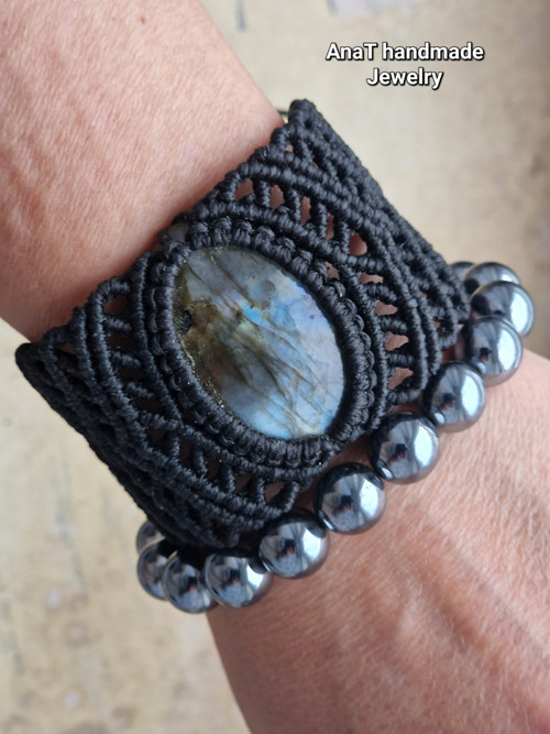 Macramé náramek s labradoritem — foto 5