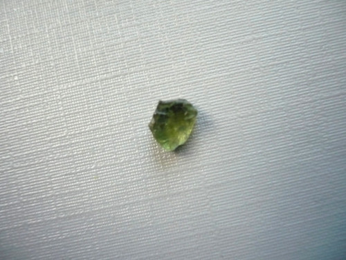 Surový zelený apatit 6 mm, č.40f — foto 2