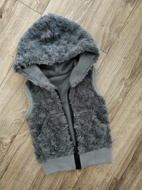 Chlupatá vesta UNISEX — foto 3