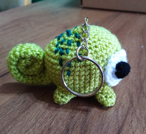 Klíčenka chameleon — foto 2