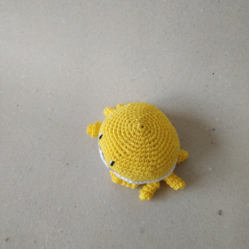 Háčkovaný krab - žlutý — foto 3