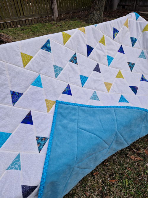 Velká hřejivá patchwork deka modré trojúhelníky — foto 2