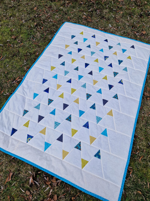 Velká hřejivá patchwork deka modré trojúhelníky — foto 5