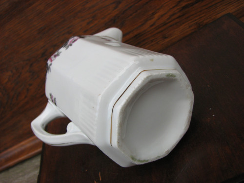 Večerní růže...porcelánová mléčenka — foto 5