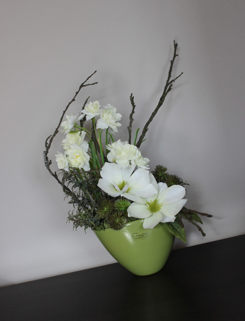 Mísa s narcisy a magnoliemi — foto 6