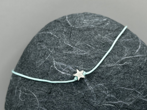 Minimalistický náramek - Tiny star (mátová) — foto 3