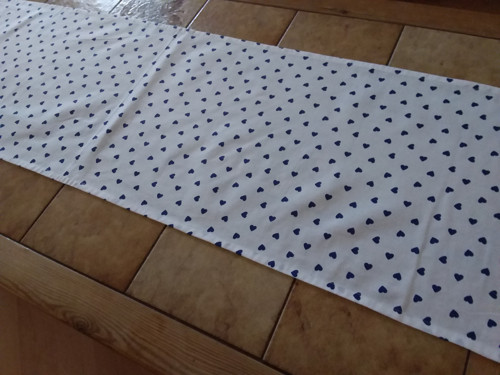 Ubrus modrá srdíčka na bílém — foto 6
