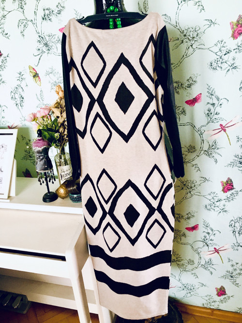 Šaty pencil retro extravagantní — foto 4