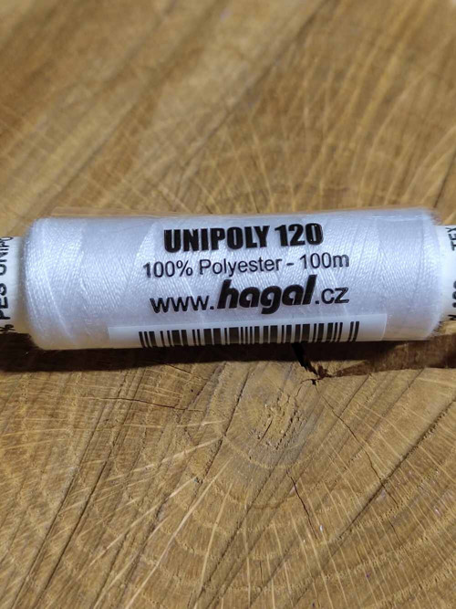 Polyesterové nitě Unipoly návin 100 m bílá — foto 2