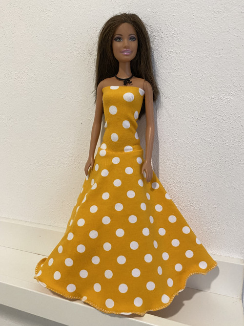 Šaty na panenku Barbie — foto 2