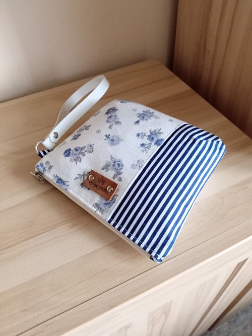Toaletka modro bílá — foto 4