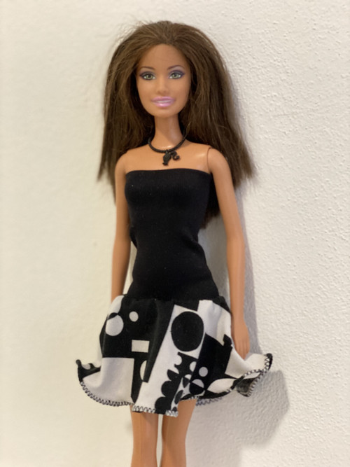 Šaty na panenku Barbie — foto 2