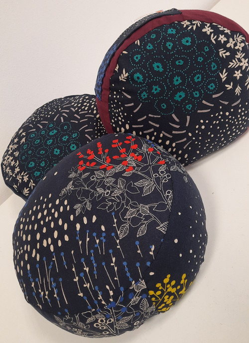 Echino černá/vínová mediták - sedák 30cm průměr — foto 2
