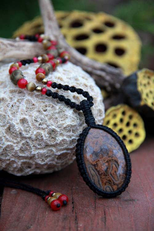 Boho makrame náhrdelník s achátem a korálky budhy — foto 5