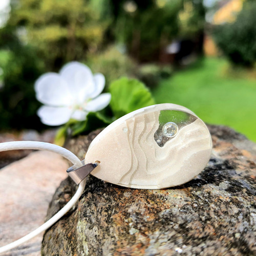 Náhrdelník "Bílá kaskádová kapka" — foto 3