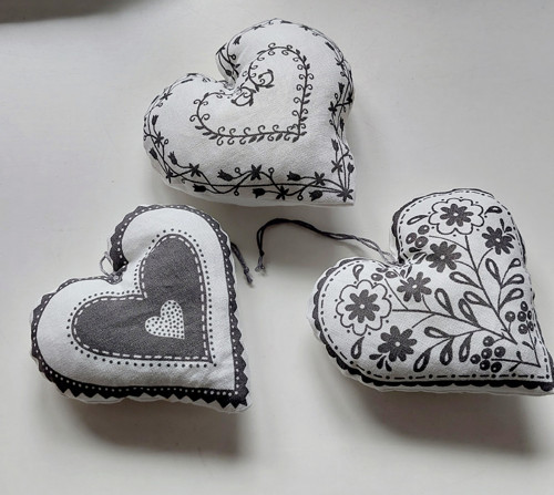 Set 3 srdíček k zavěšení — foto 2