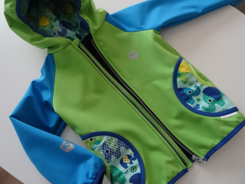 Softshellová bunda blankytně modrá se sloníky — foto 5