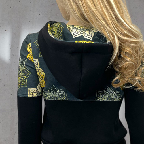 Crop mikina Mandala - Black — foto 6