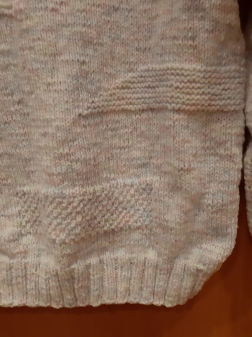 Svetr s aplikacemi — foto 2