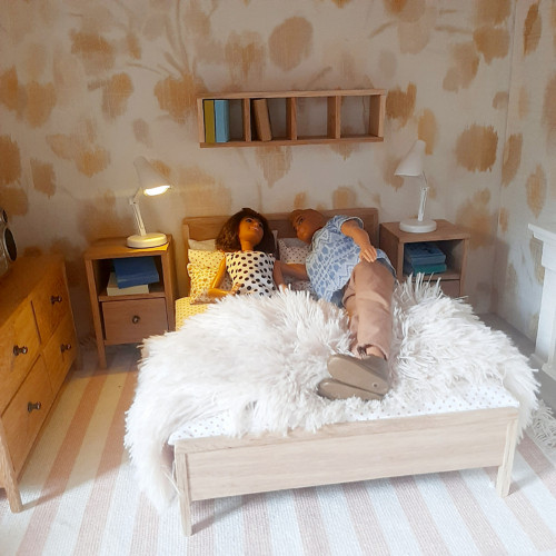 Noční stolek pro Barbie — foto 2