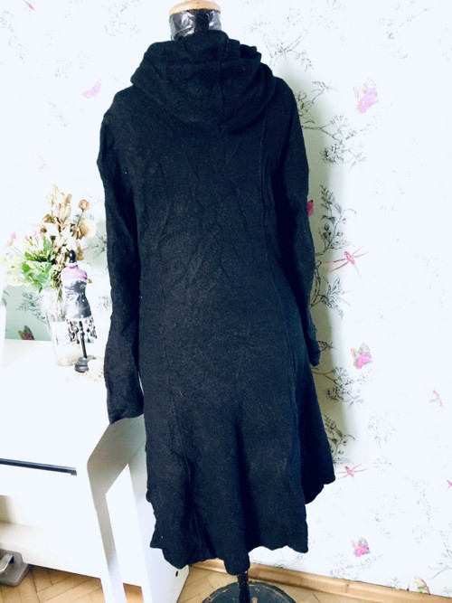 Kabát black extravagant se šněrováním — foto 6