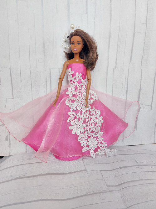 Šatičky s aplikací pro Barbie — foto 6