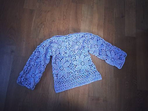 Háčkovaný jarný top — foto 2
