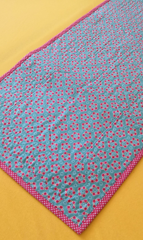 Patchworková štola "tulipán" 40,5x113 cm — foto 3