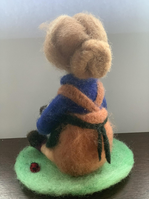 Plstěná figurka — foto 3