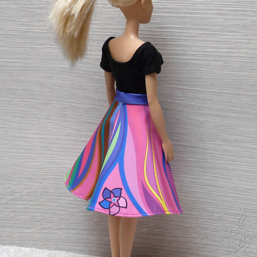 Sukýnka a tričko pro Barbie — foto 2
