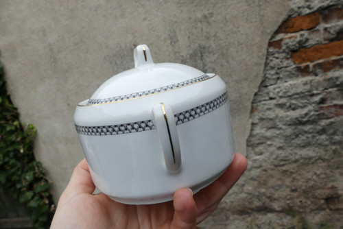Černozlaté doteky...porcelánová cukřenka — foto 3