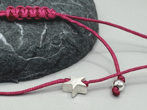 Minimalistický náramek - Tiny star (fuchsiová) — foto 2