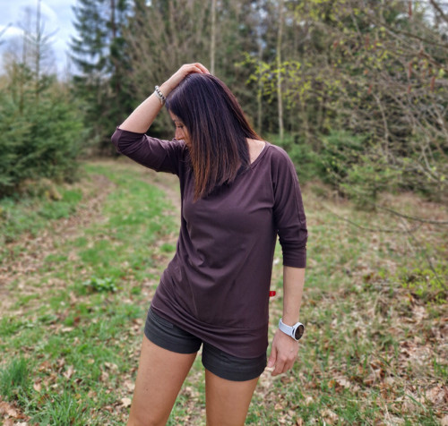 Volnější téčkové triko hnědé...S-M — foto 2