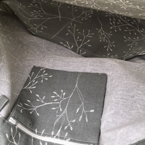 Batoh khaki, větvičky - kapsy uvnitř — foto 2