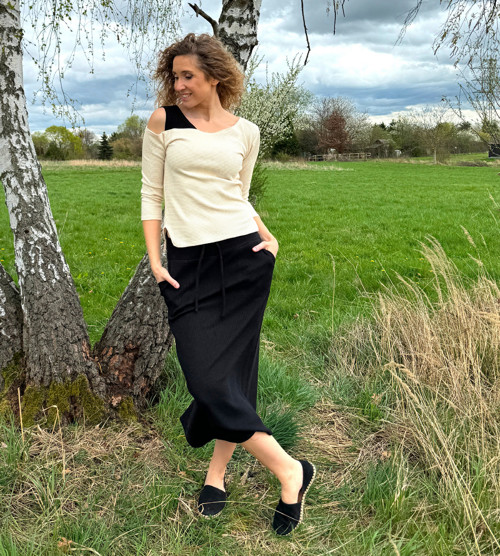 Černá vaflová sukně s kapsami dlouhá — foto 5