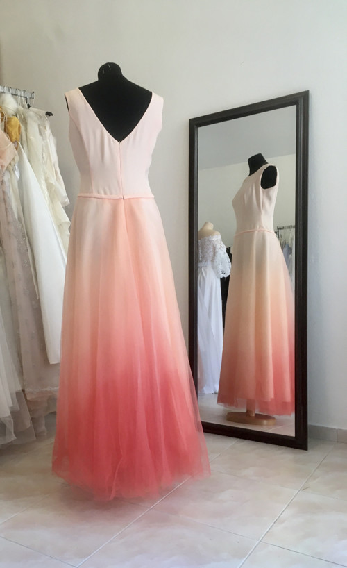 Ombré svatební šaty — foto 3