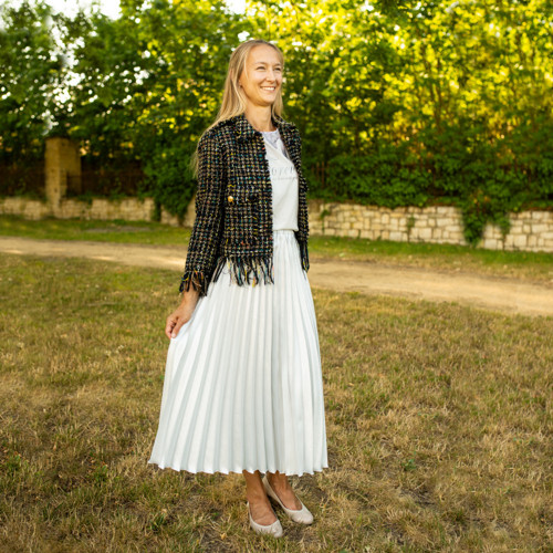 Stříbrná plisovaná sukně — foto 4