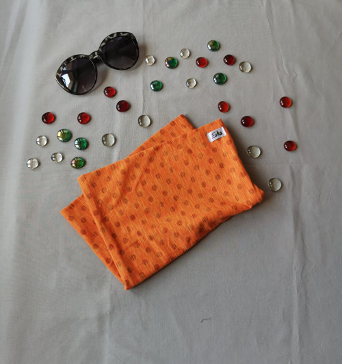 Oranžový nákrčník — foto 3