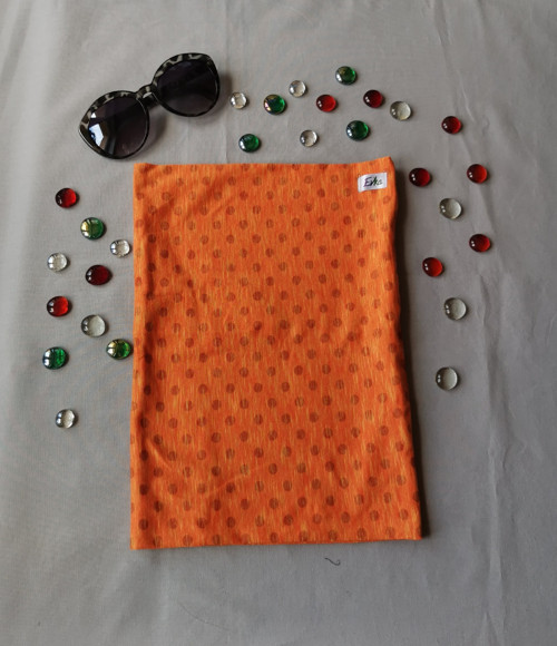 Oranžový nákrčník — foto 2