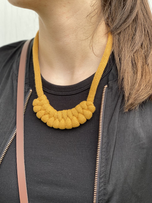 Šňůrový náhrdelník “Macrame forest green" — foto 5
