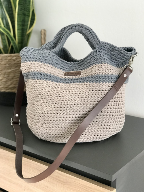 Háčkovaná maxi kabelka — foto 4