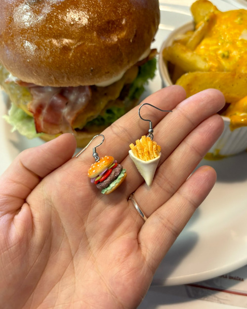 Hamburger a hranolky (visačky) — foto 3