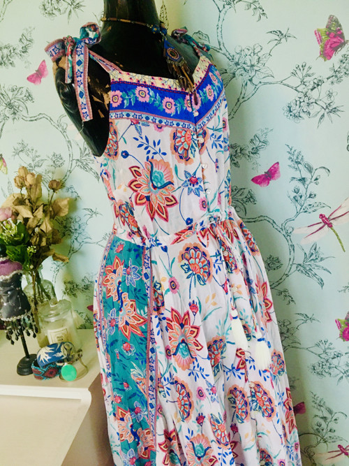 Boho šaty asymetric — foto 3