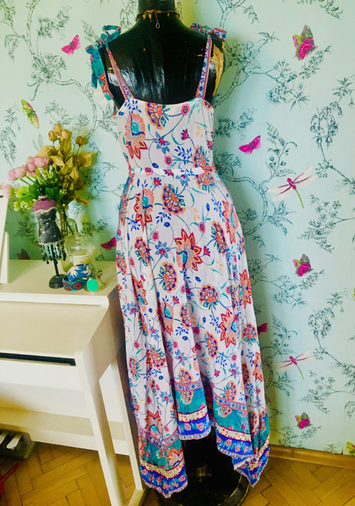 Boho šaty asymetric — foto 6