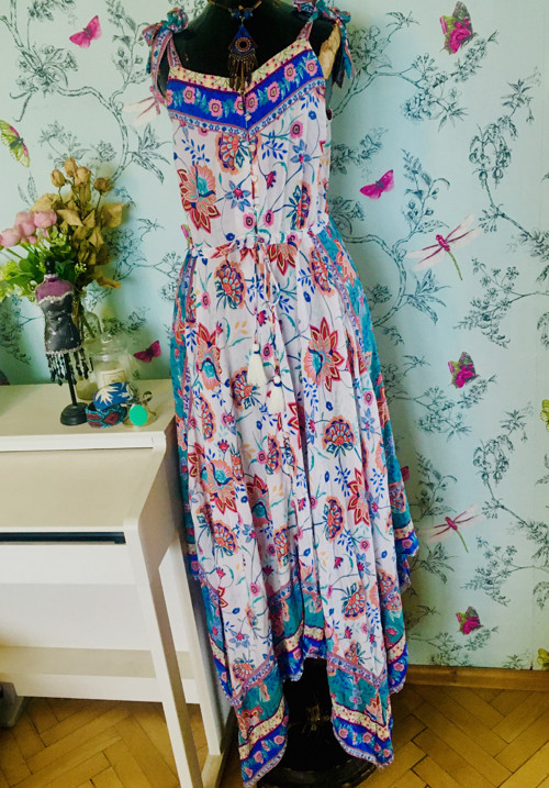 Boho šaty asymetric — foto 4